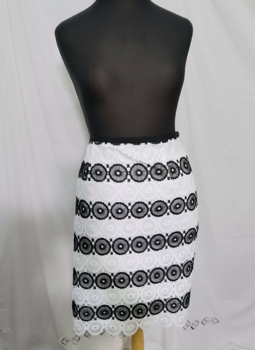 Jupe.Karl Lagerfeld pour grand taille 