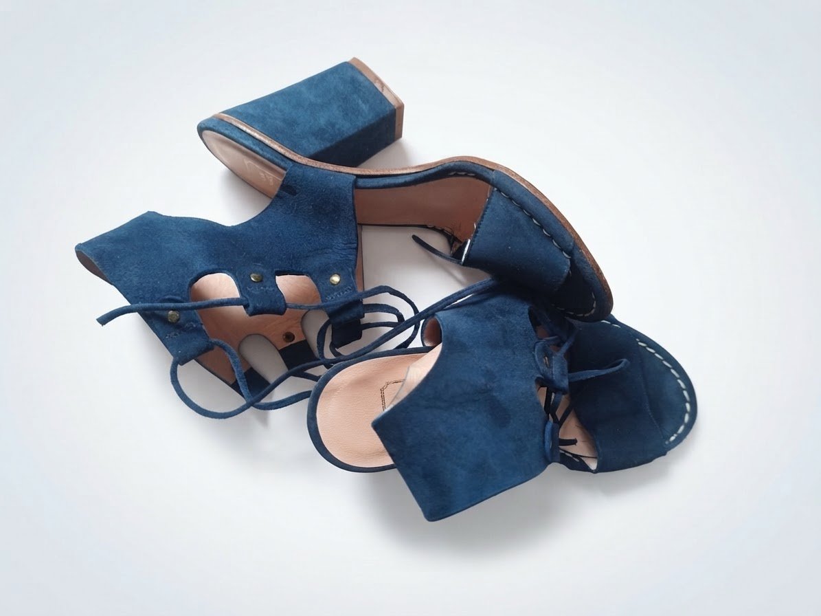 Talons bleu de la marque " Elian douare" , taille "36"