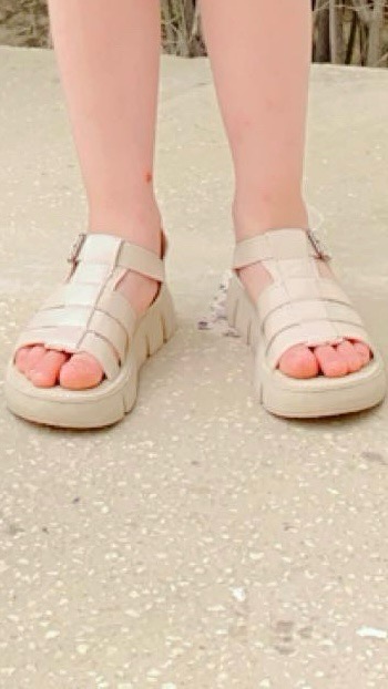 Sandales
