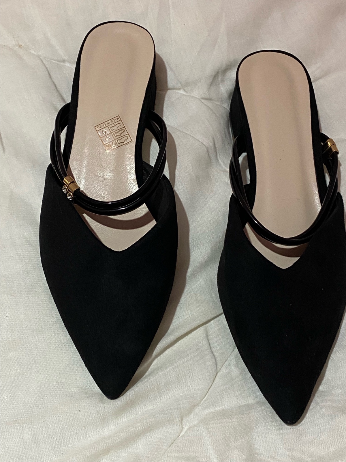 تتلبس mules w  sandales shein