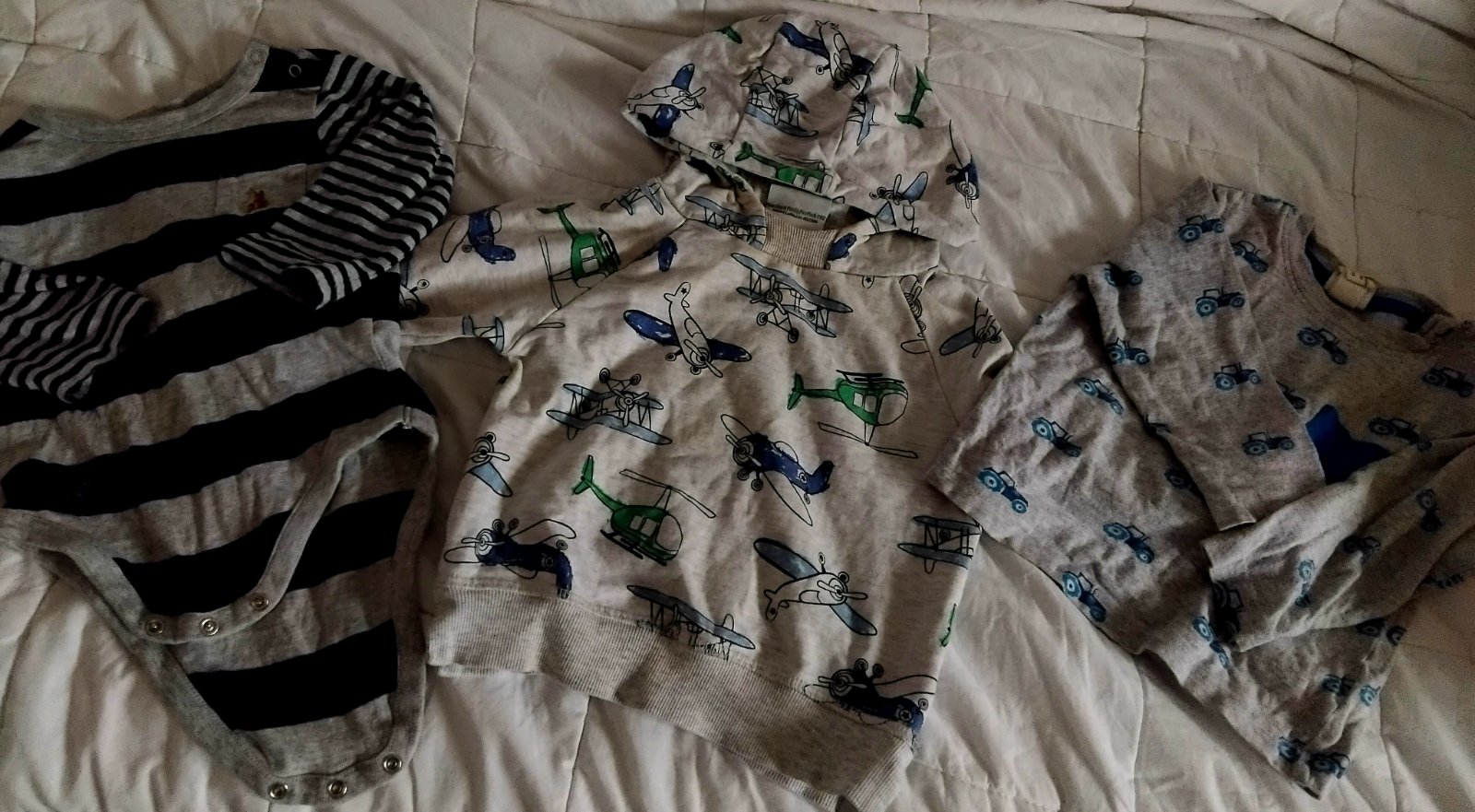 Pulls bébé 12 mois 