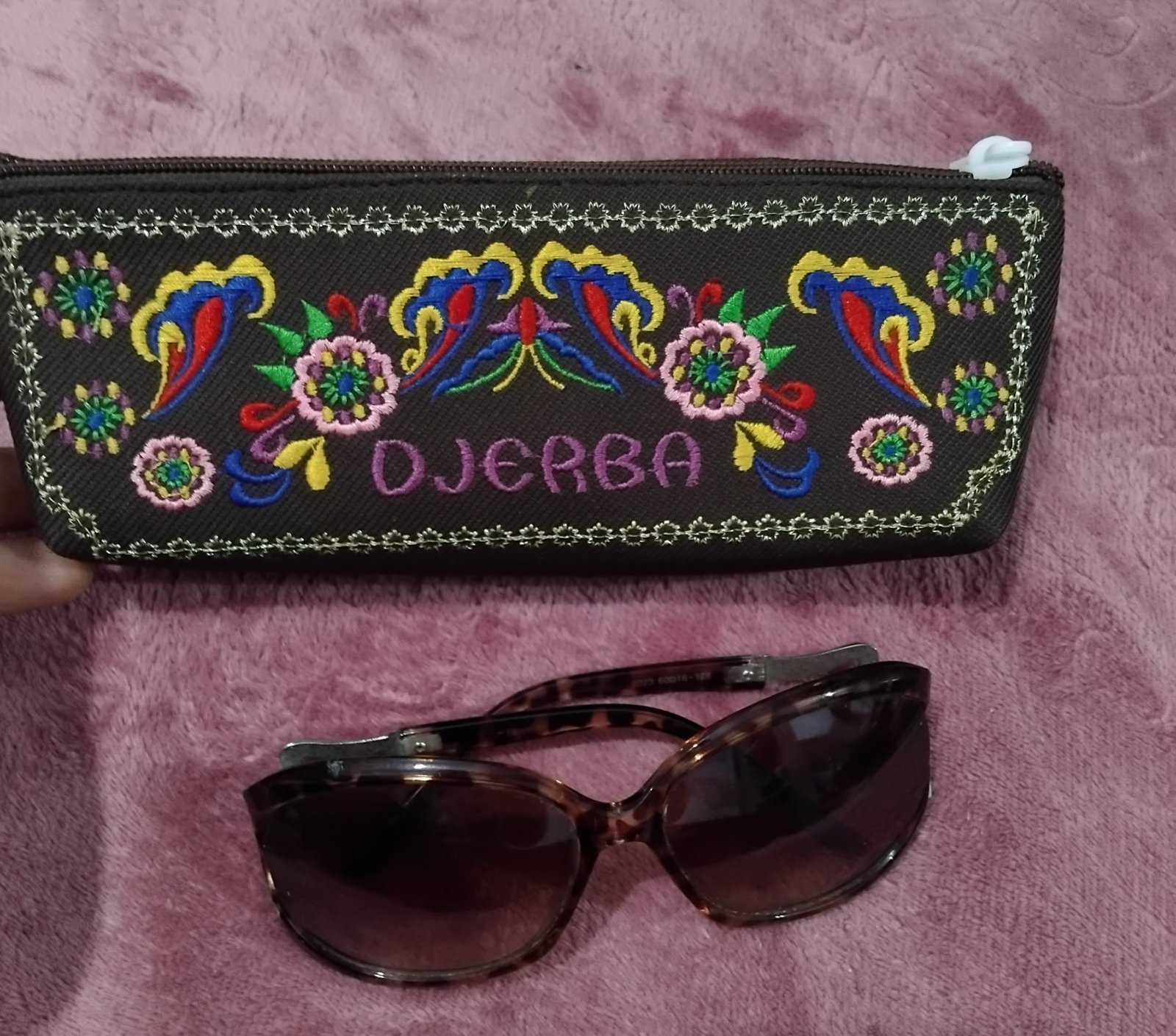 Accessories lunettes + trousse 