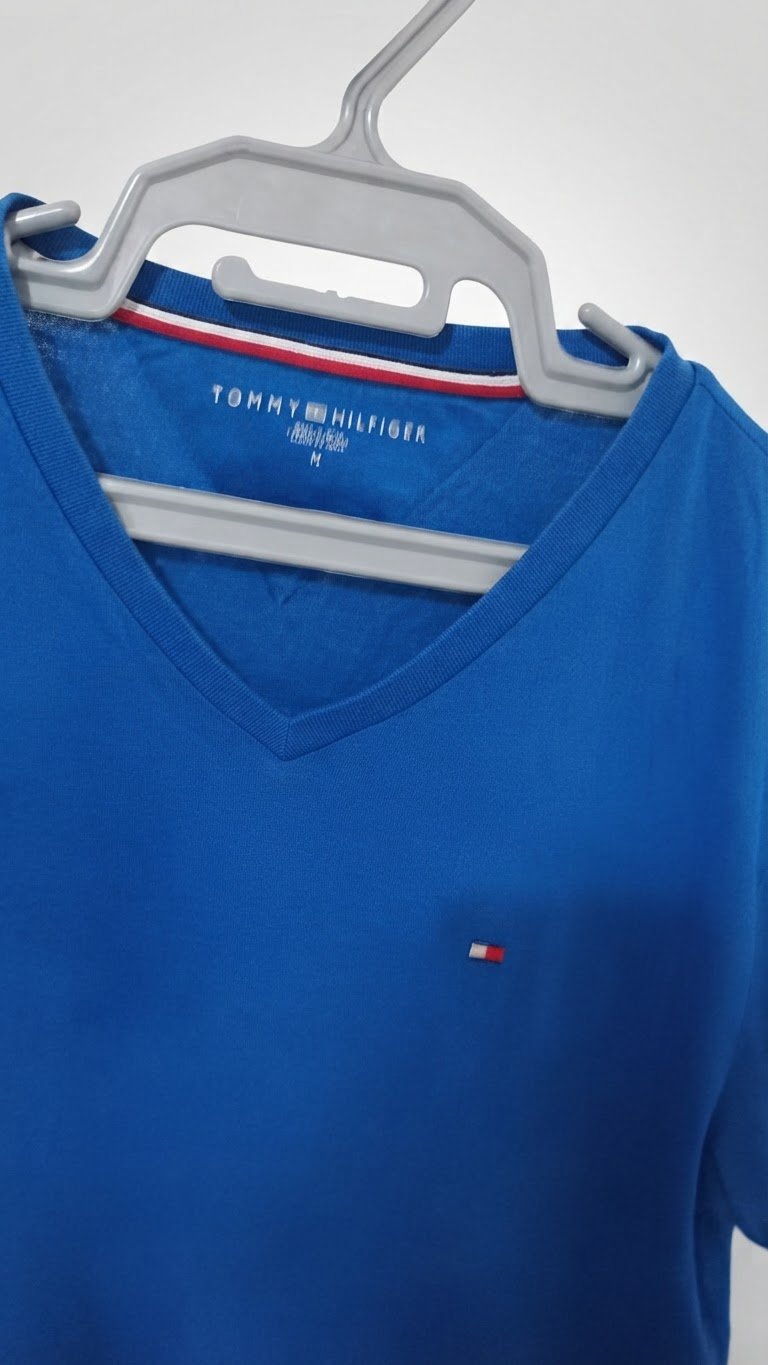 T shirt Tomy taille M 
