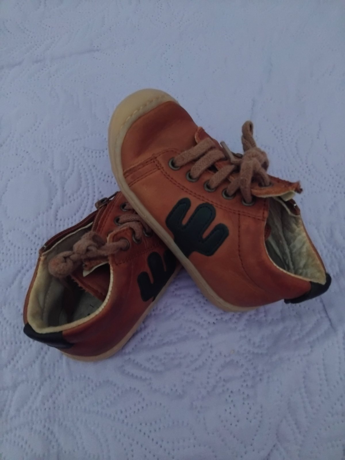 Chaussures bébé pointure 22