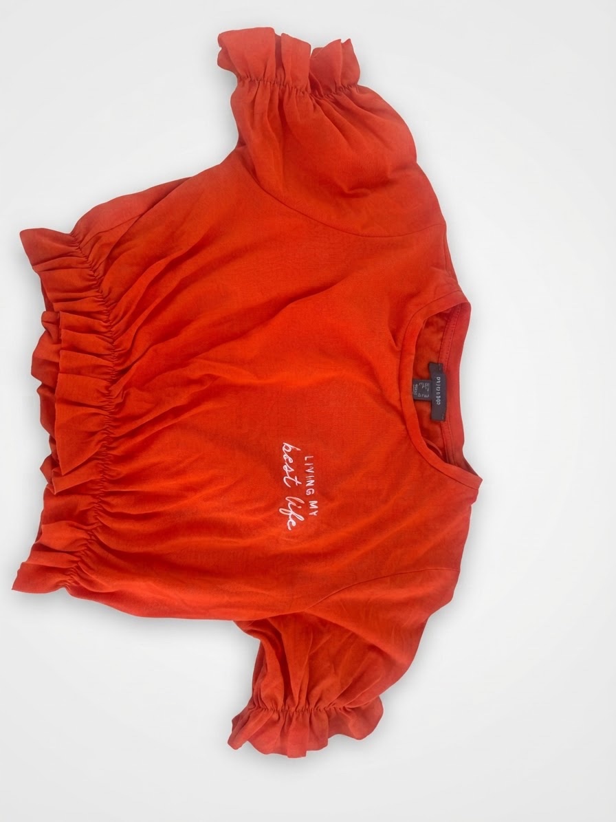 Pull tres jolie a la taille 