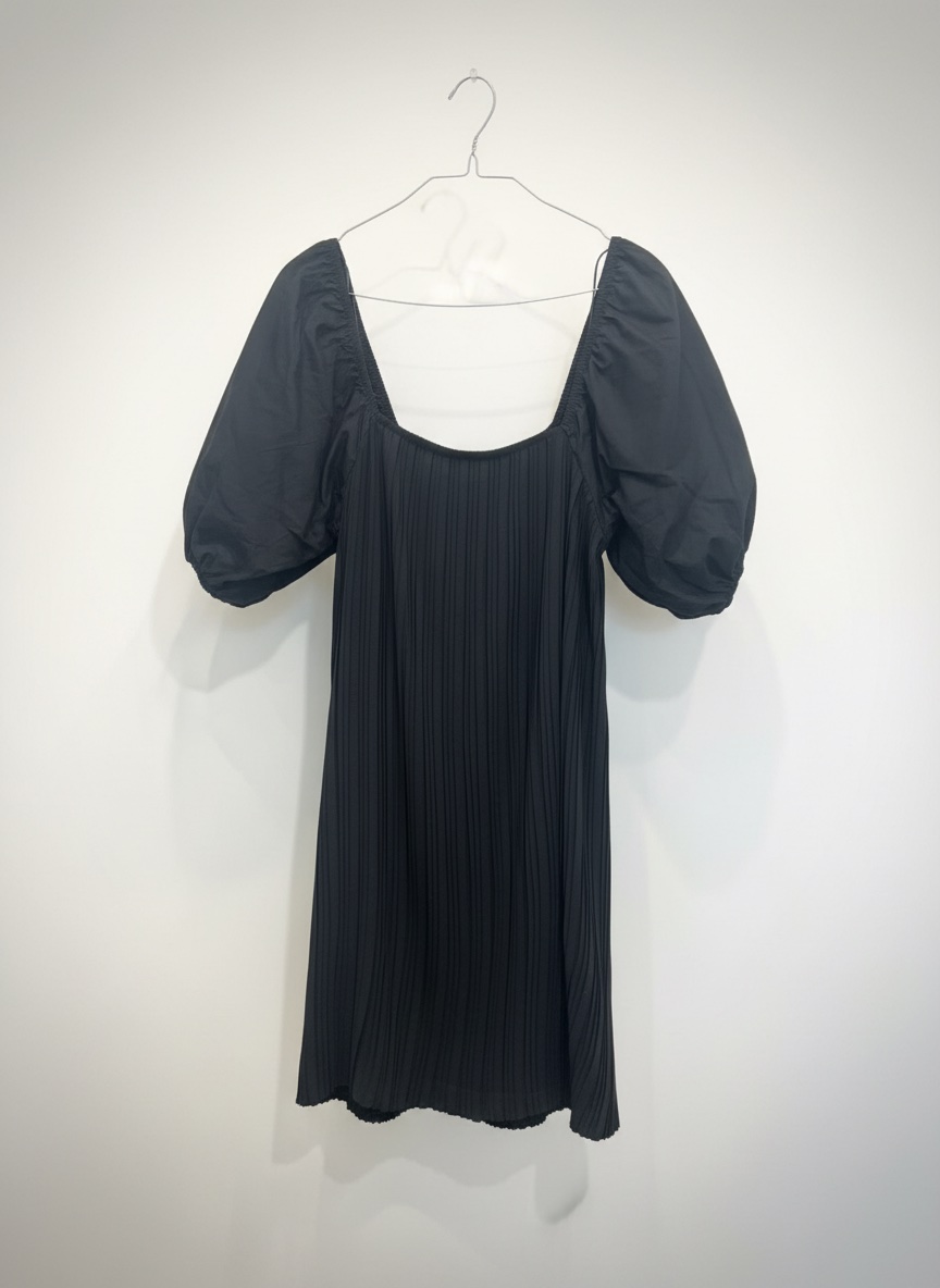 Robe noire manches bouffantes Zara