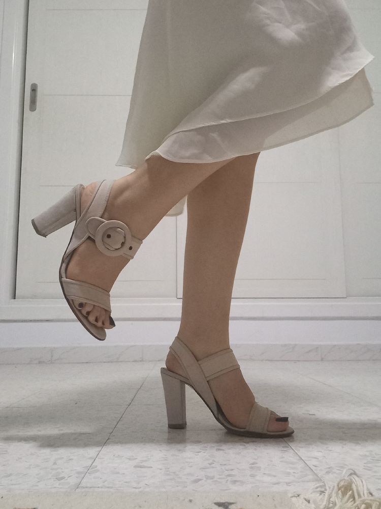 Sandales nude en cuir (Importation)