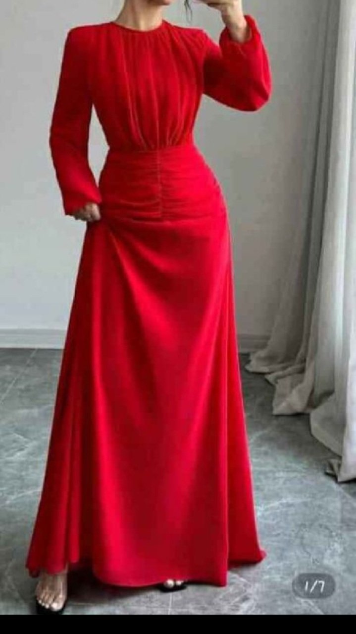 Robe rouge taille L