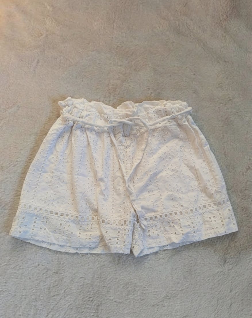 Short en broderie blanc d'été parfait 