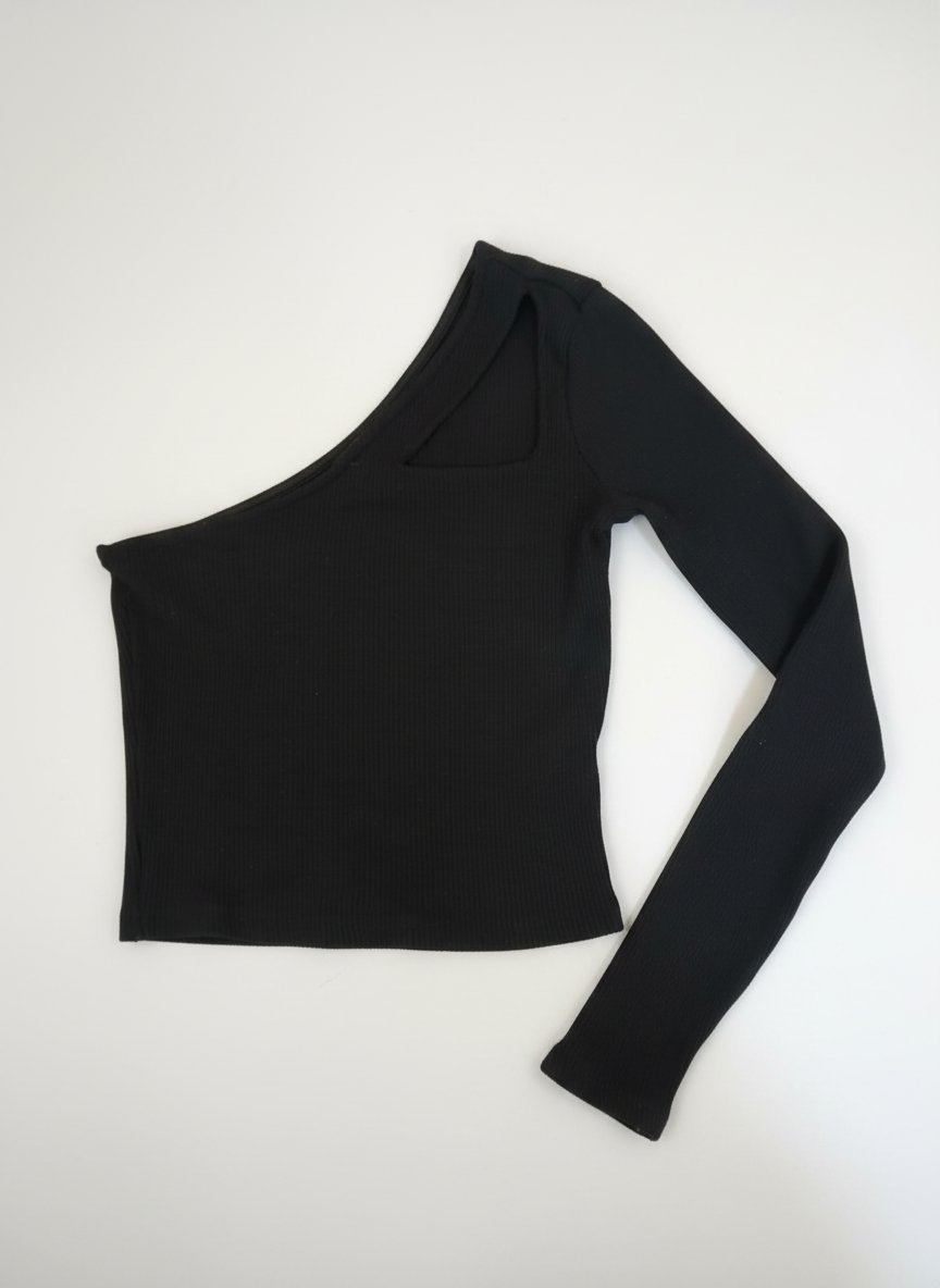 Pull asymétrique noir BERSHKA 