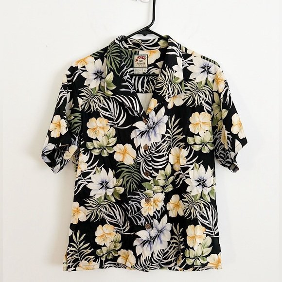 Chemise hawaïenne vintage 100%soie  Rum Runner , motif floral et de feuilles en noir, blanc et jaune.