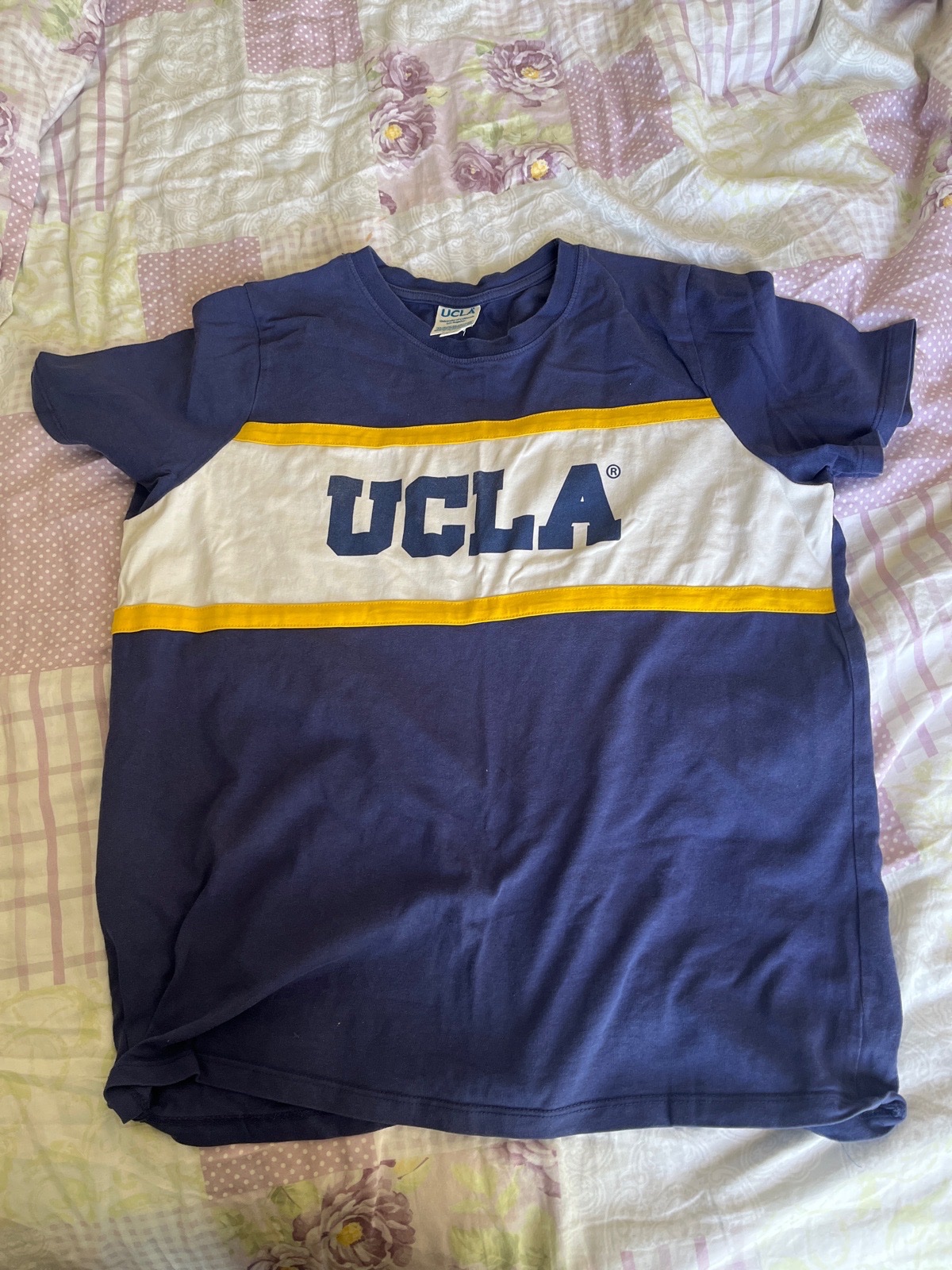 T-shirt ucla