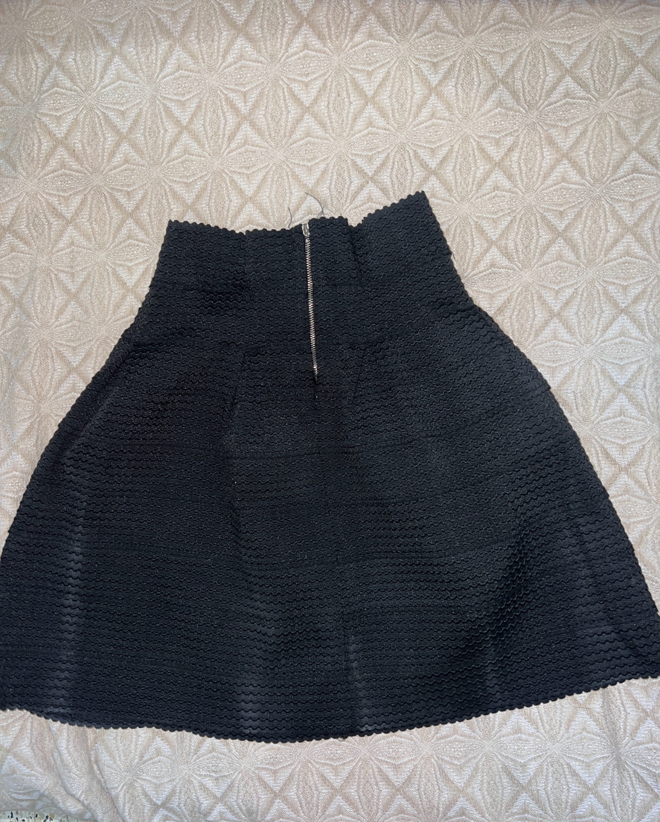 Jupe courte évasée noire 