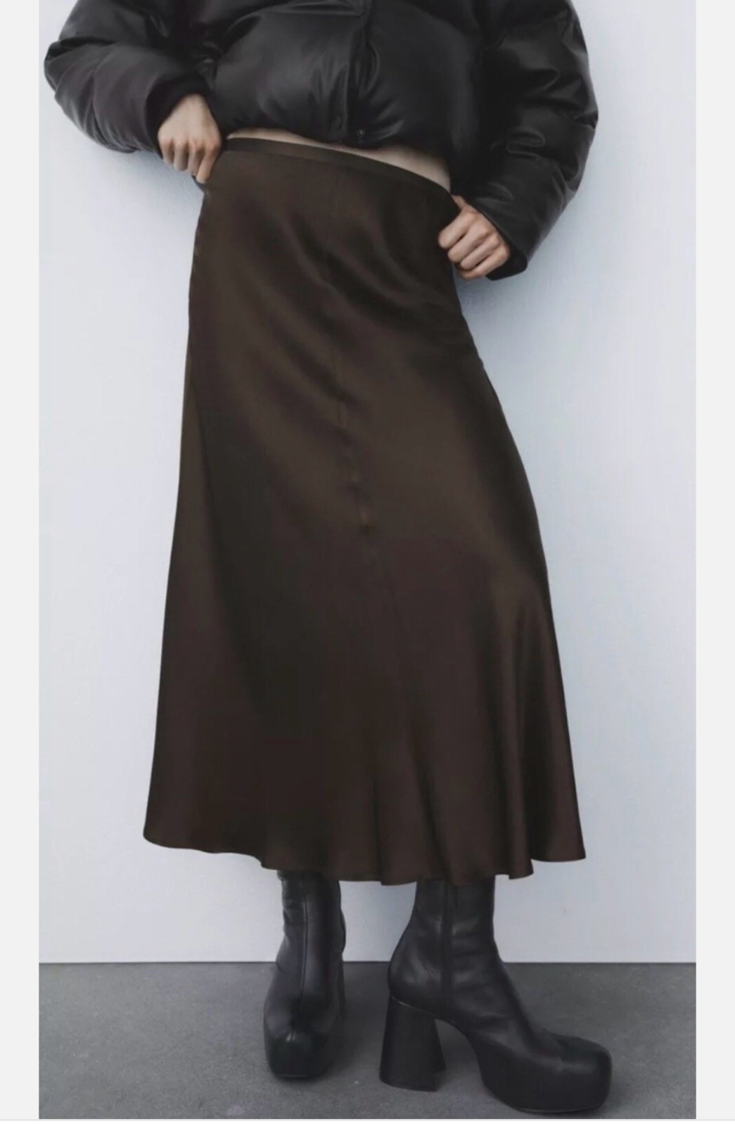 JUPE MI-LONGUE EN SATIN de la marque Zara
