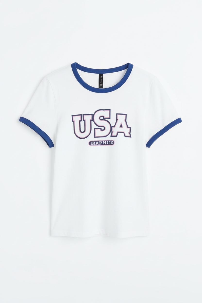  t-shirt de la marque Divided par H&M, arborant un motif « USA TRACK&FIELD » sur le devant.