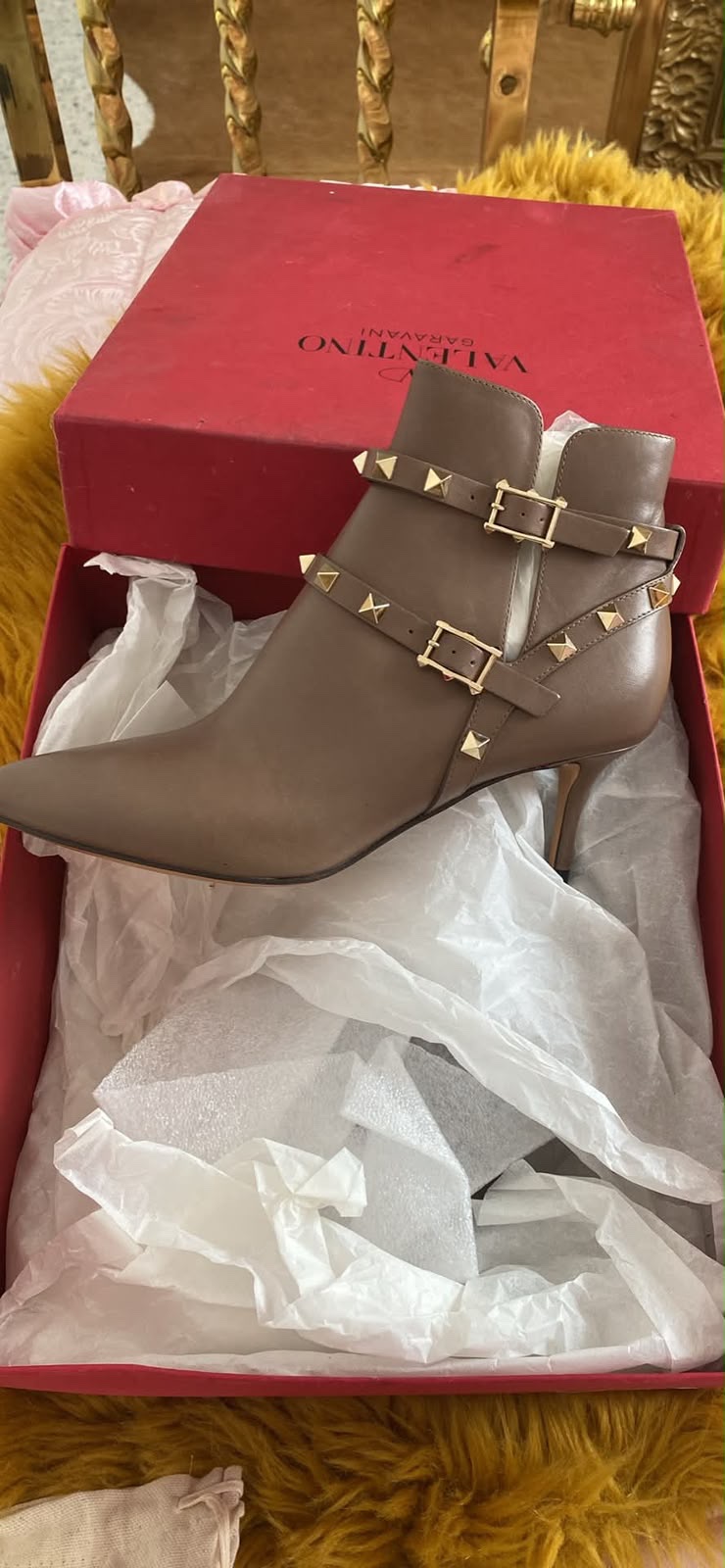 Bottines à talons Valentino Garavani Rockstud en cuir marron