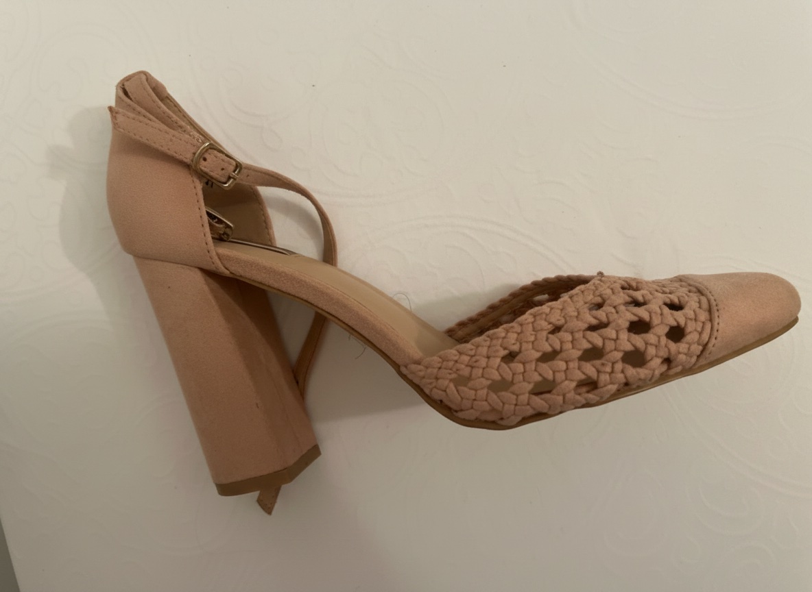 Sandales tres peu porte