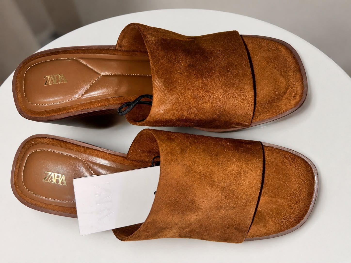 Mules compensées ZARA marron en suédine