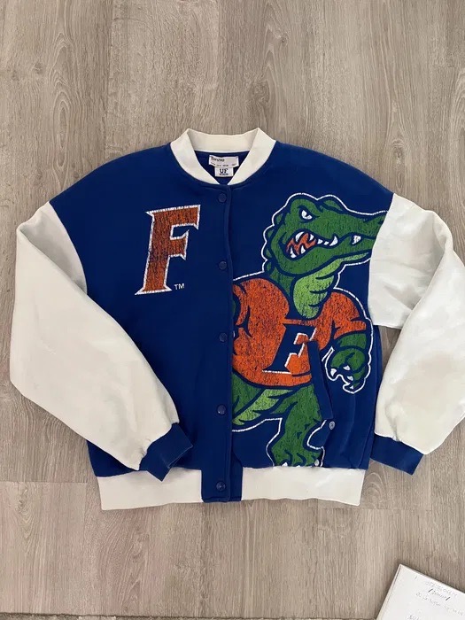 Varsity JACKET BERSHKA 💙