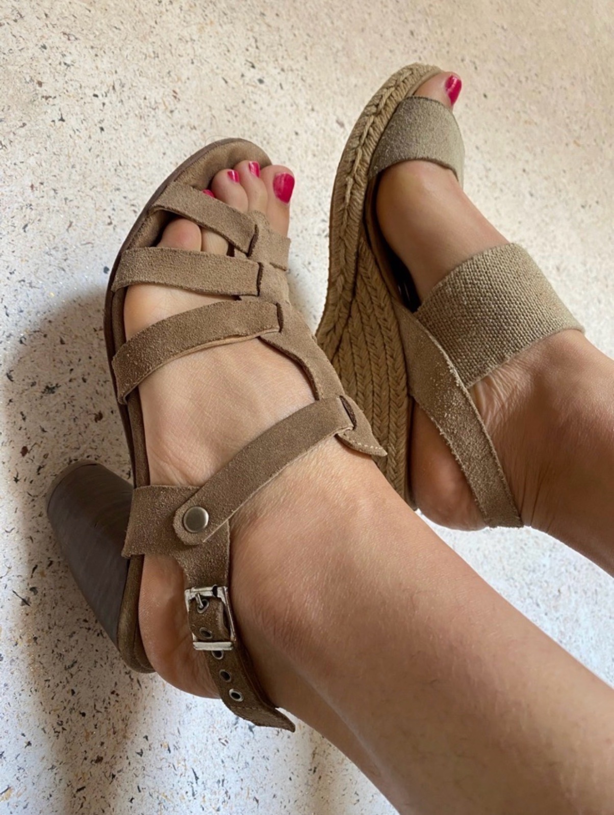 2 sandales 👡 importé ( liquidation) 