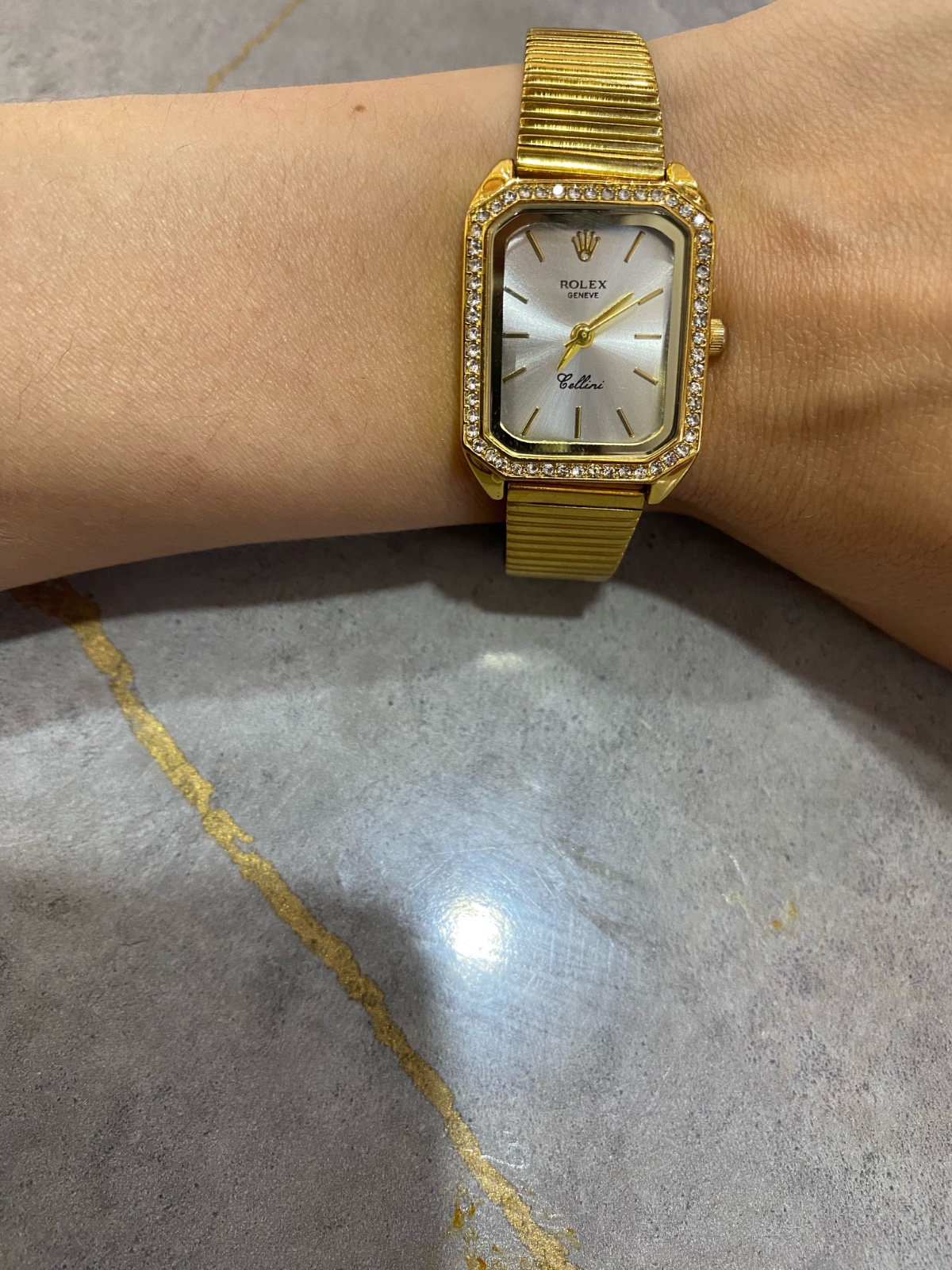 Montre acier inoxydable importé 🇫🇷(porté 4 fois)