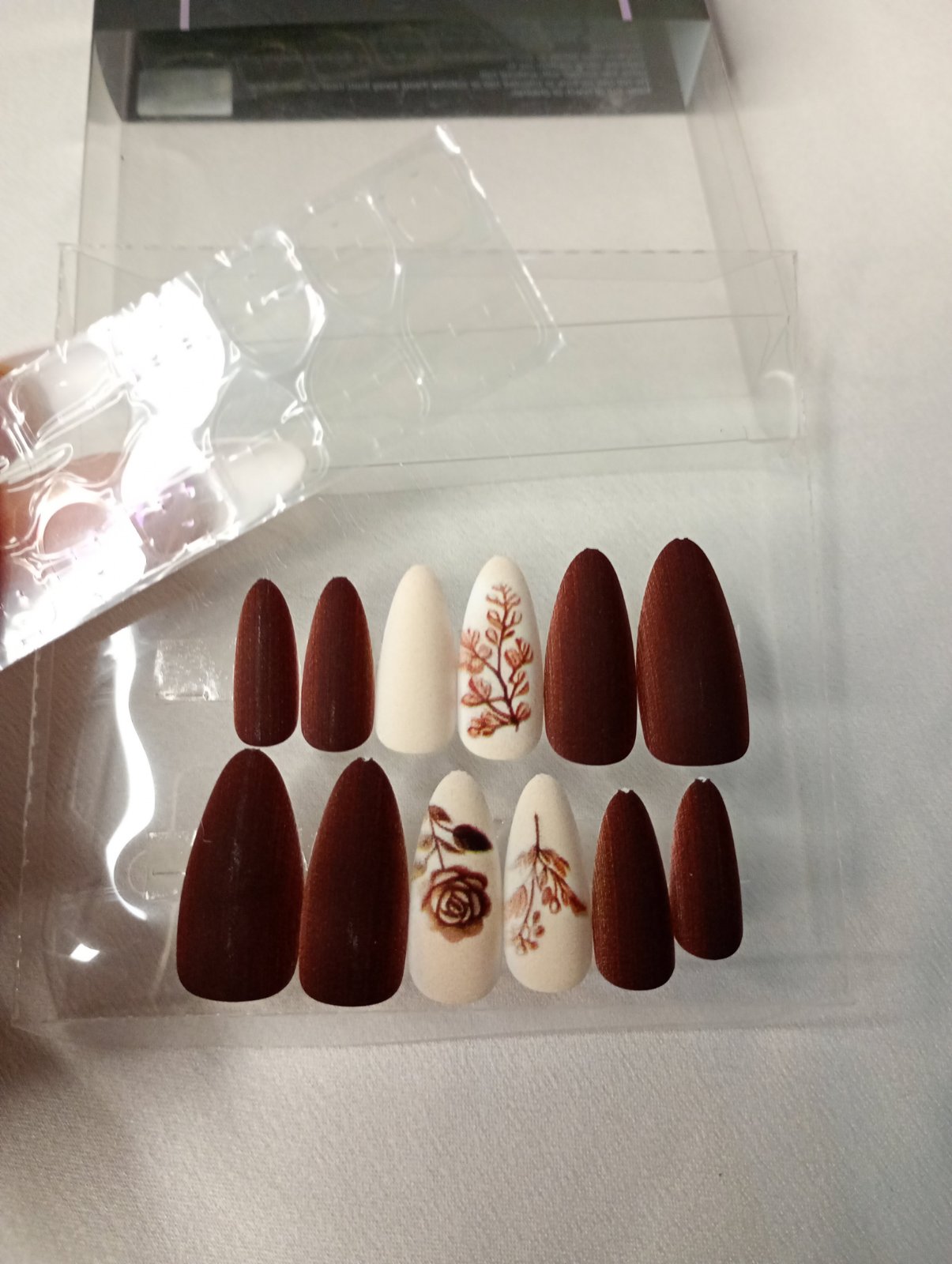 Faux ongles 💅 (fleurs) 12 pièces+son cola importé 🇫🇷