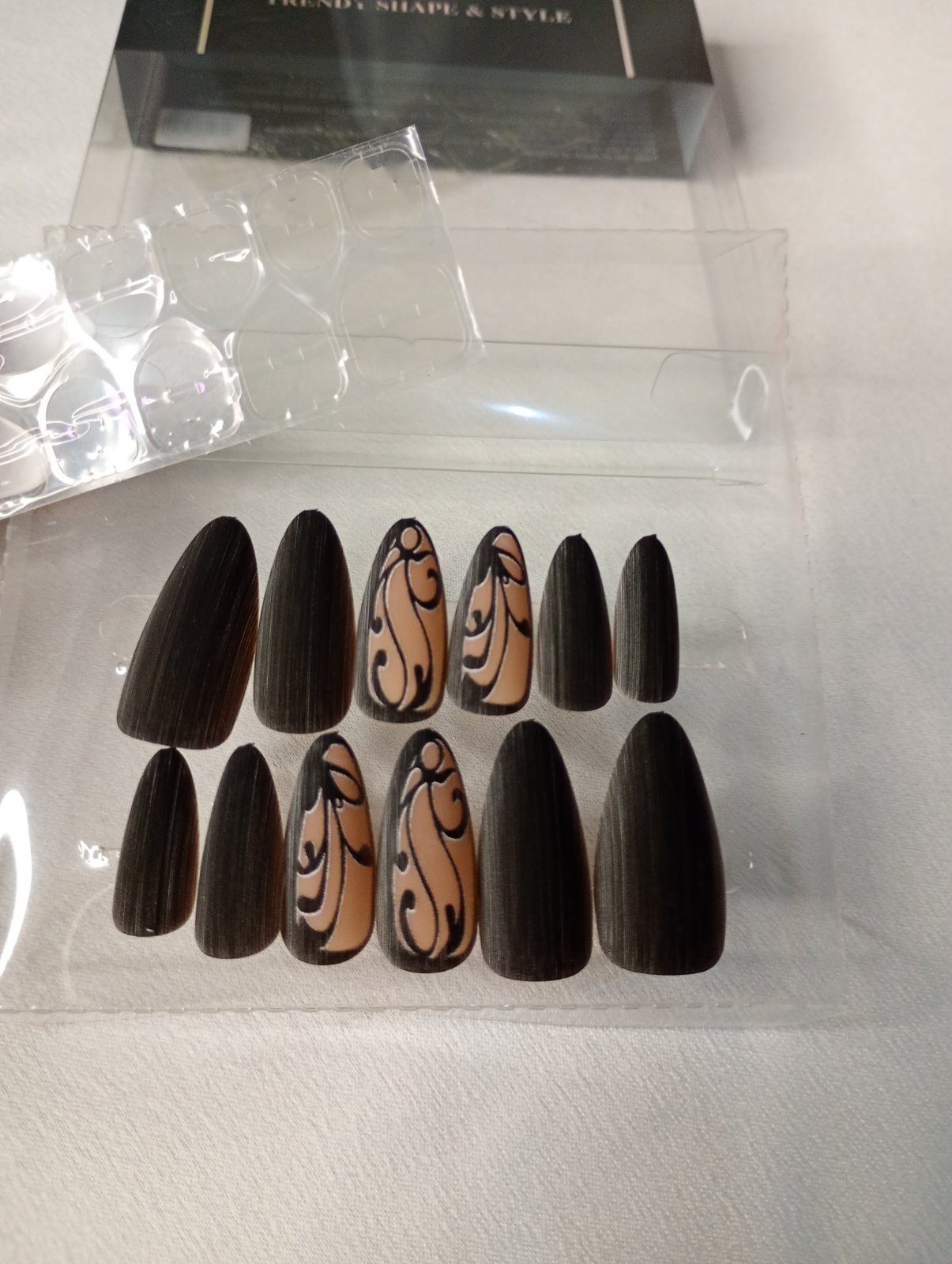 Faux ongles 💅 12 pièces+son cola importé 🇫🇷
