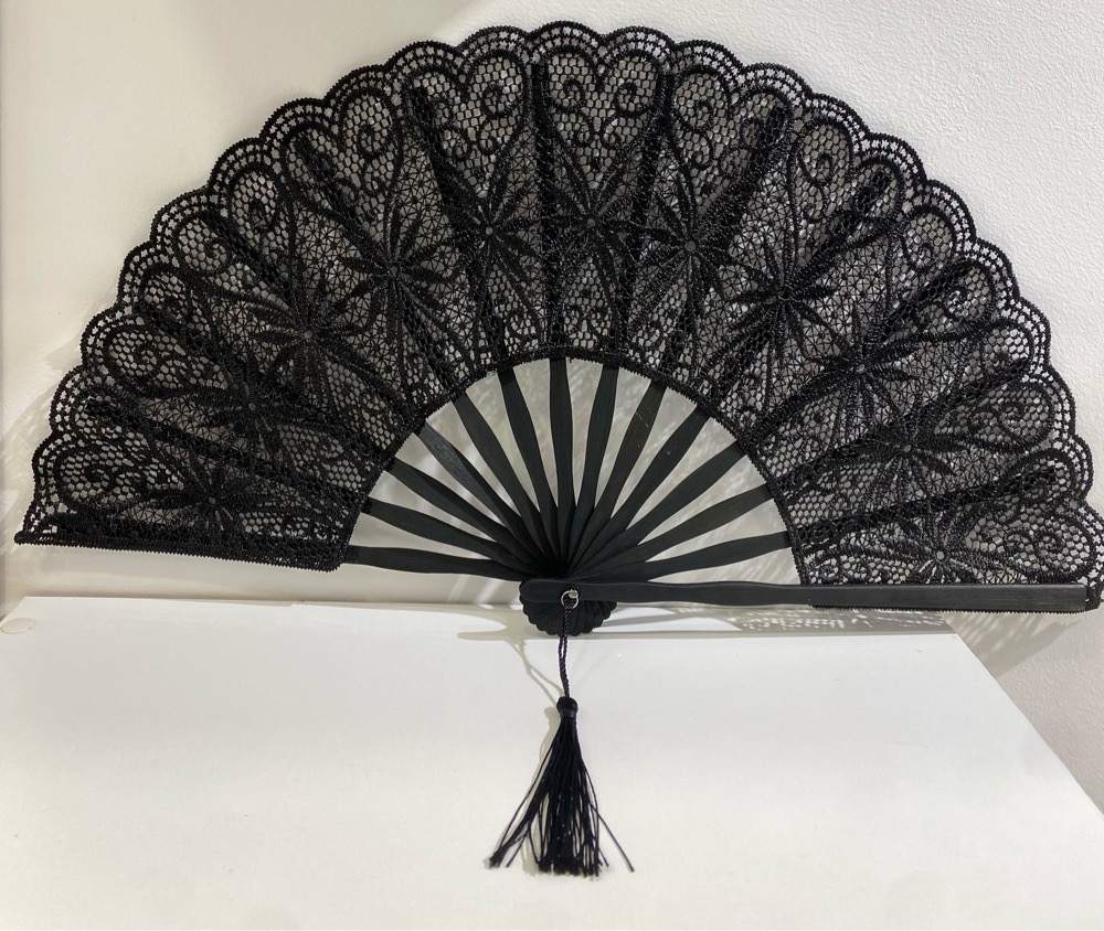 مروحة noir dentelle 