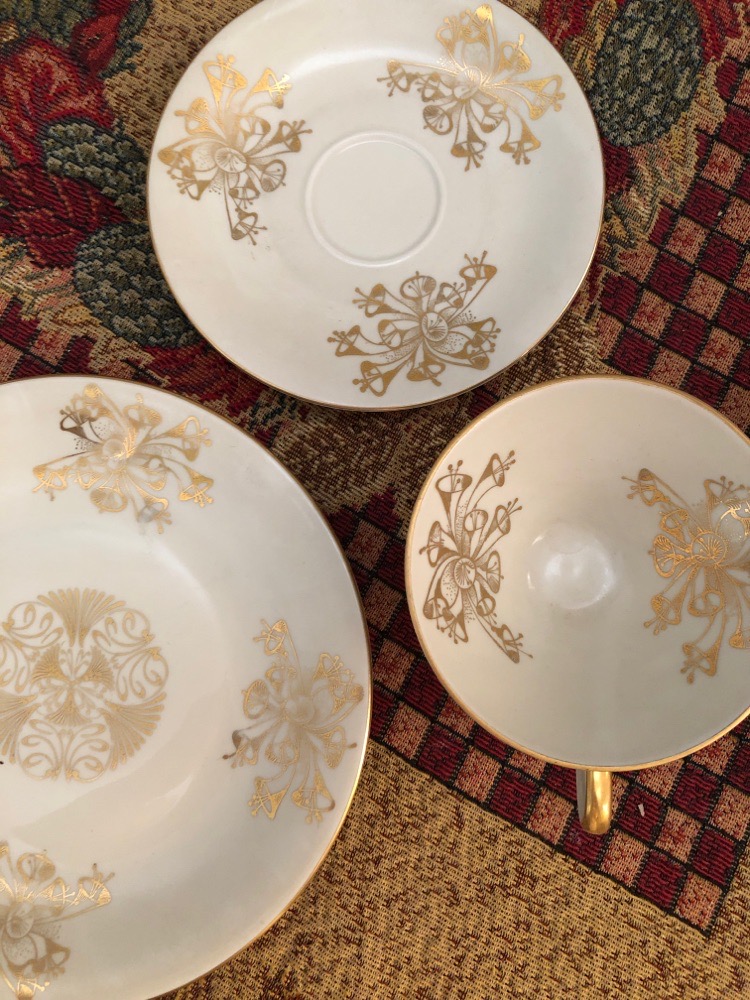 Lot tasse + sous tasse + assiette