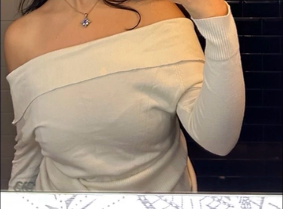 Off shoulders top
