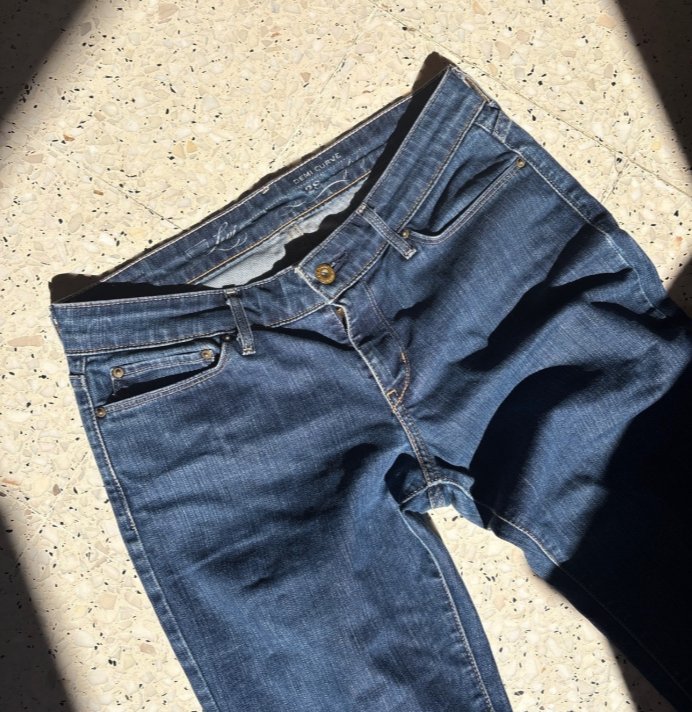 Vinatge levi's demi curve straight jeans