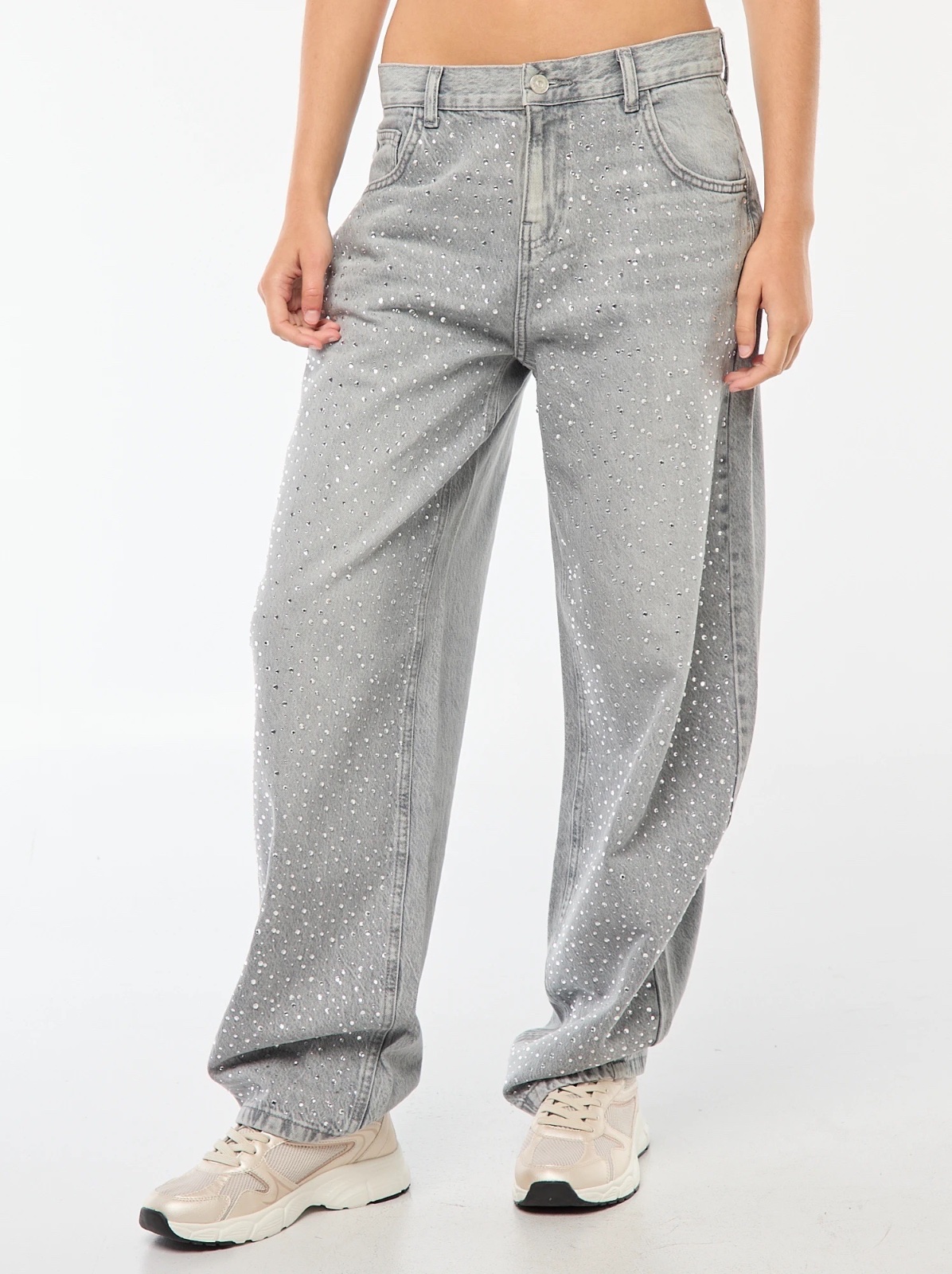 Straight leg strass jean