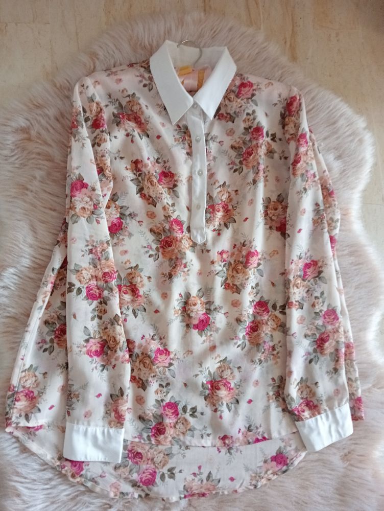 Chemise femme fleurie kötön