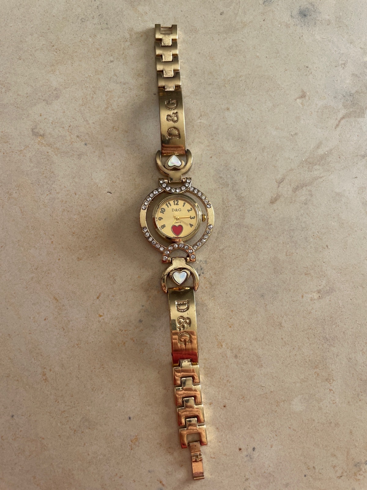 Montre DG