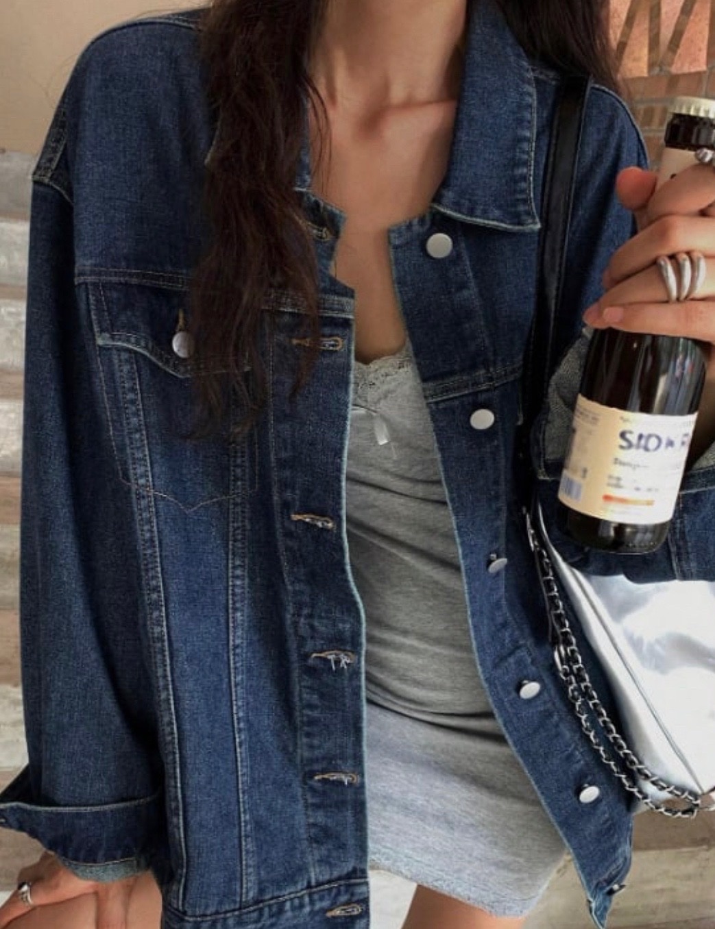 DAZY Veste en jean décontractée ample à manches longues avec épaules tombantes et poches pour femmes, printemps automne, vêtements d'école pour femmes