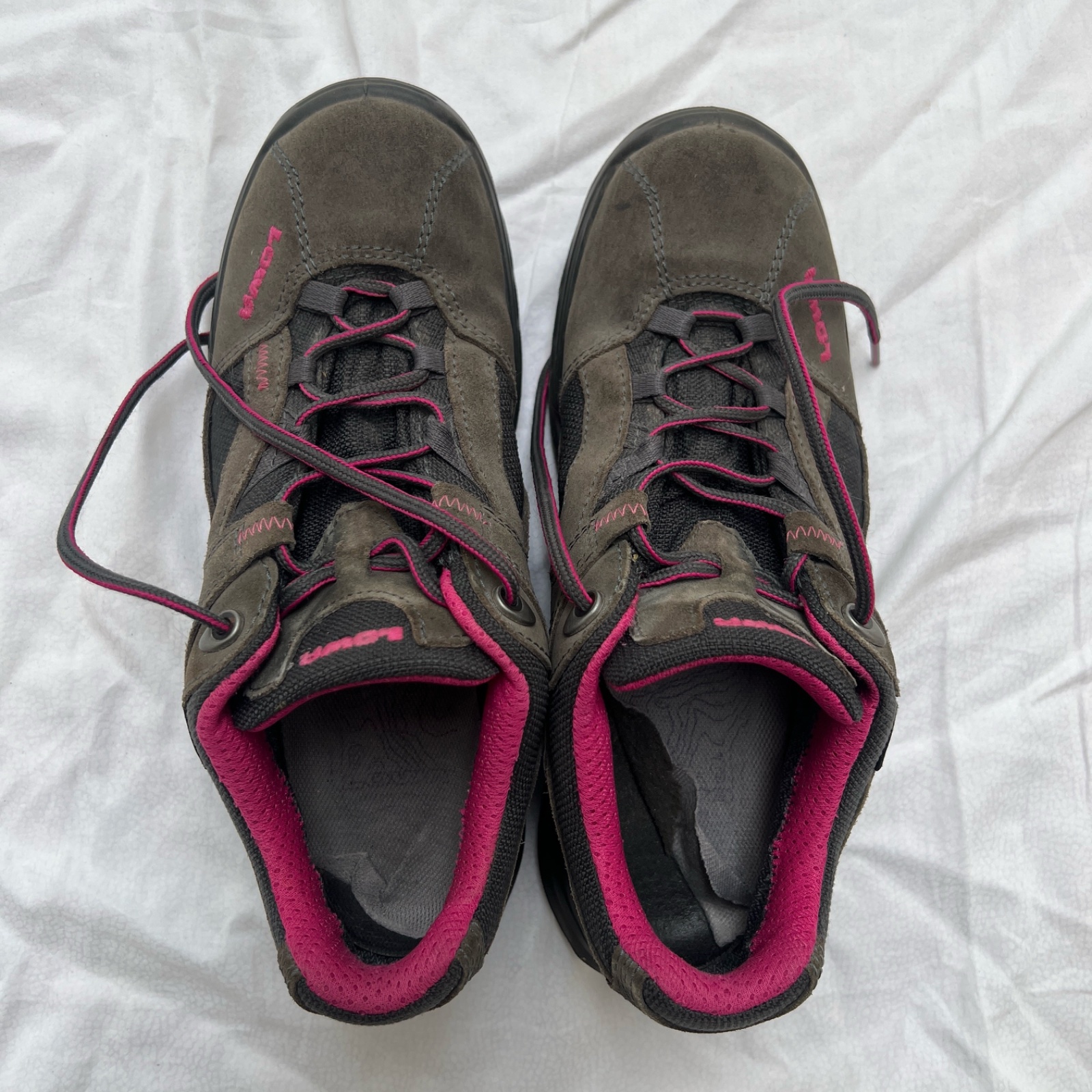 Shoes Hiking / camping Lowa 