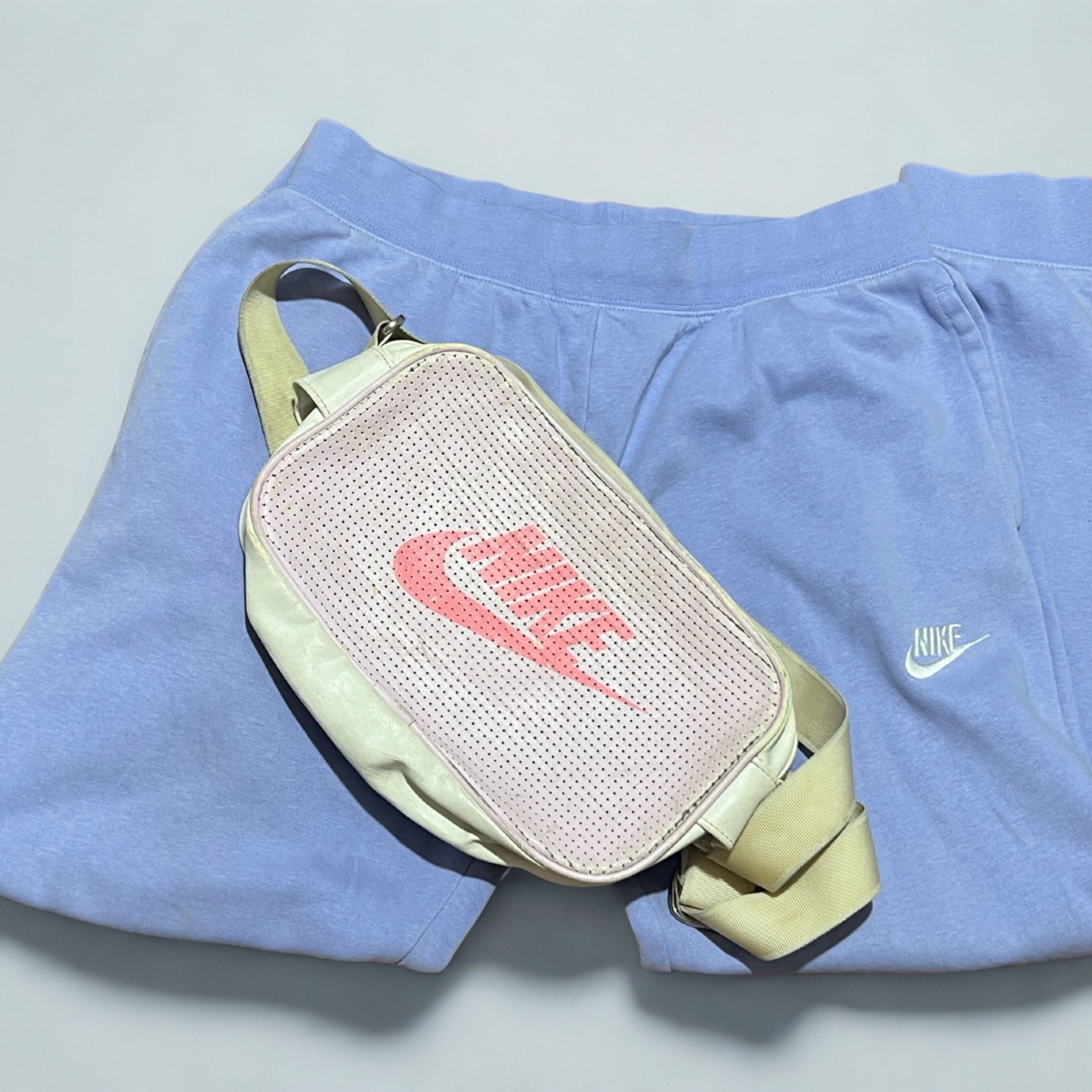 Nike sweatpants phoenix fleece jogger - jogging purple lilac - casual & gym style + free Nike crossbody bag / best fit for women between 155cm to 165cm 