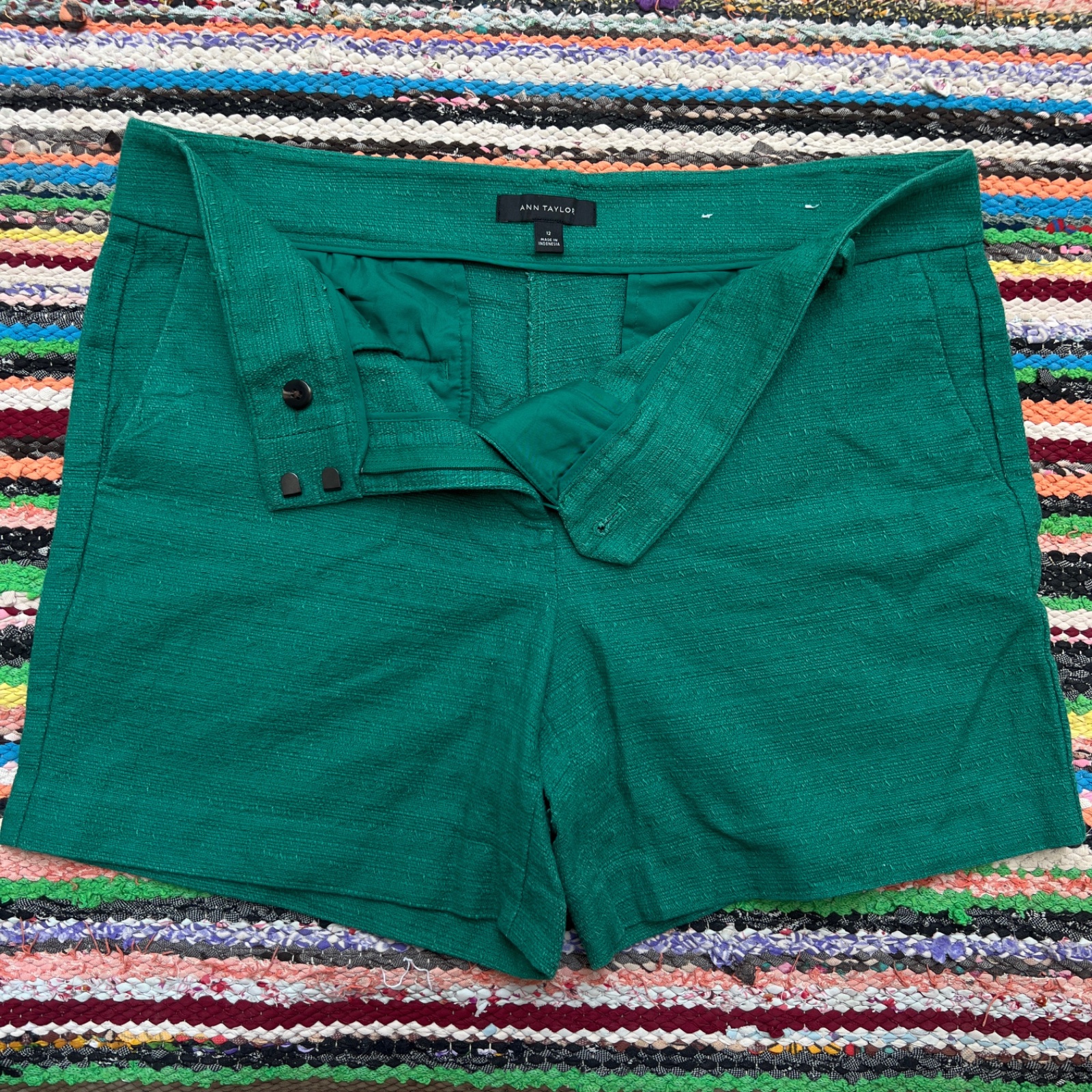 Smart business Ann taylor short 
