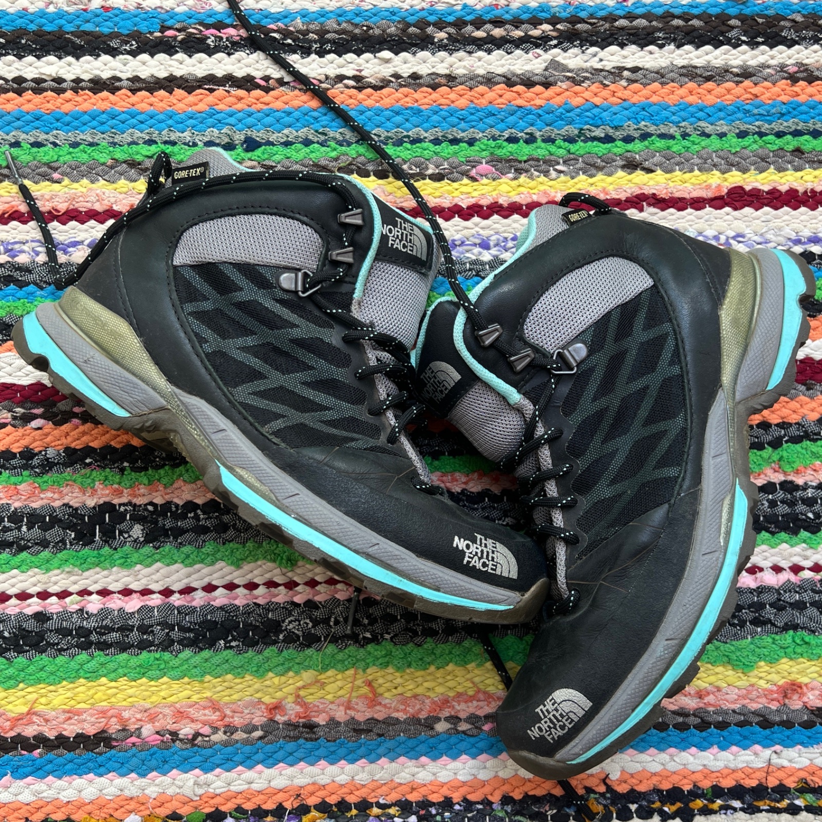  The North Face Gore TEX hiking boots