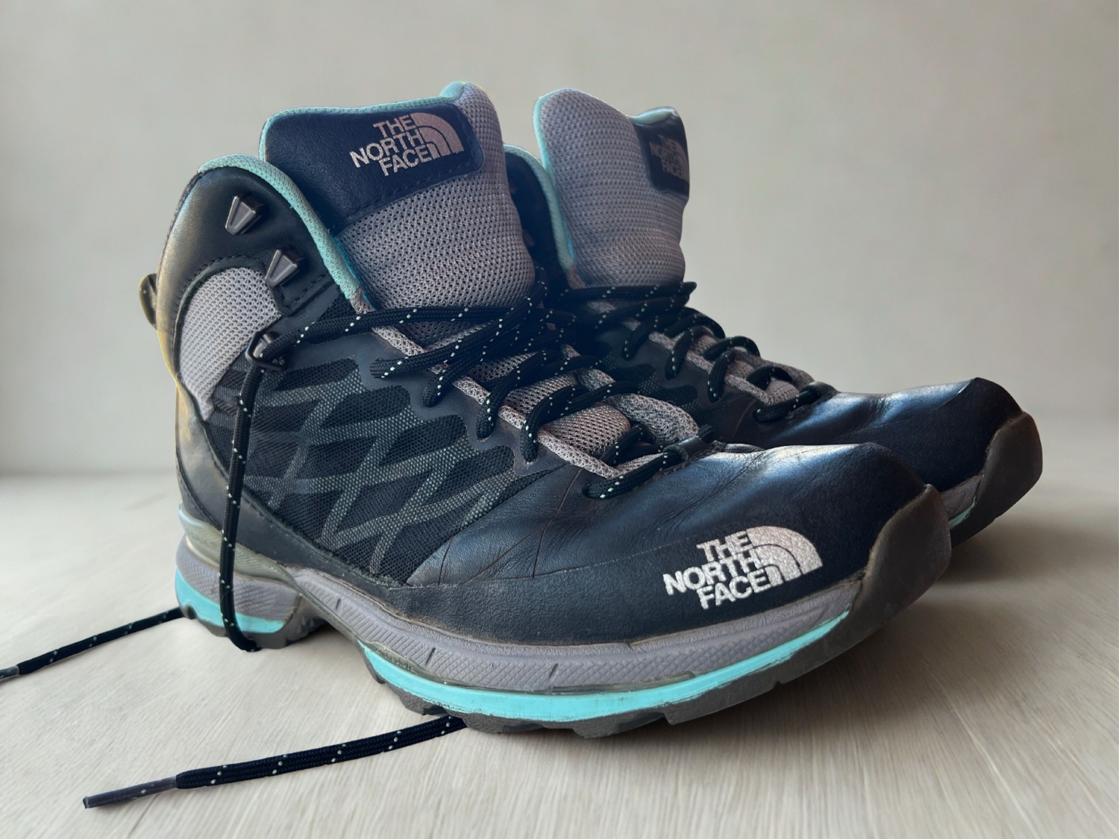 The North Face Boots Randonnée Femme Noir & Gris – Outdoor Hiking – Taille EU 37.5 