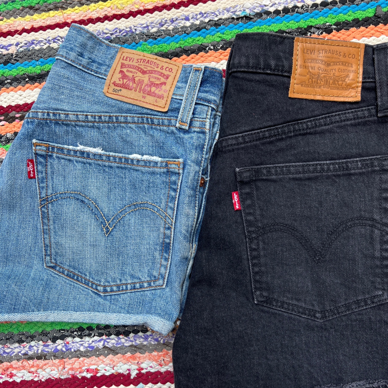 Mini shorts Levi's Deux en un 