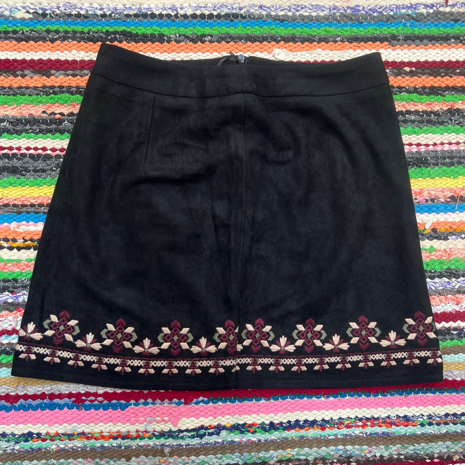 Embroided Lining Forever 21 Mini skirt 