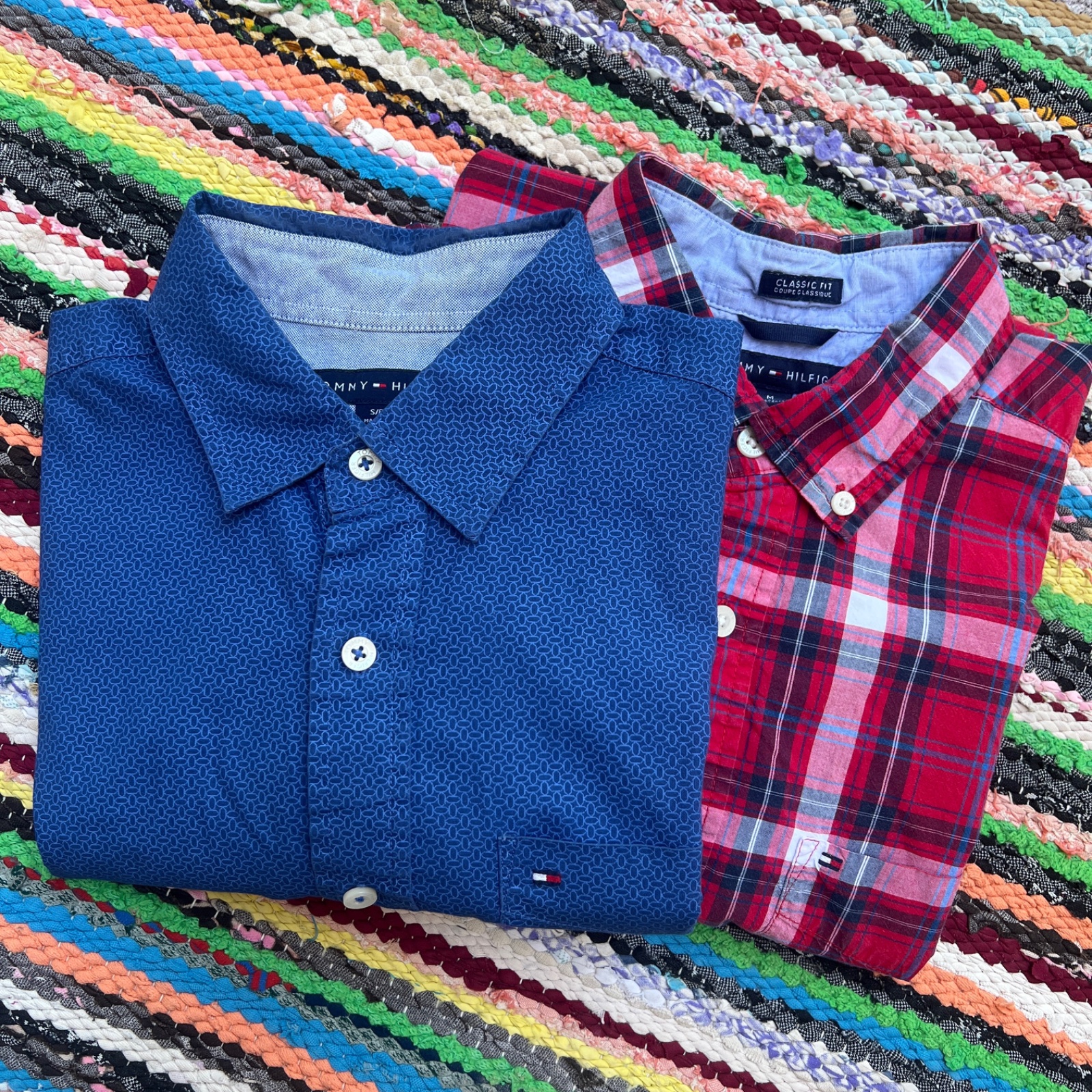 Lot 2 chemises Tommy Hilfiger originale - offre spéciale