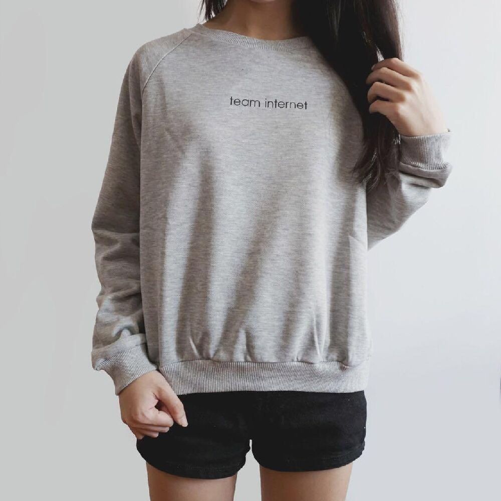 Sweattishrt H&M divided 🤍