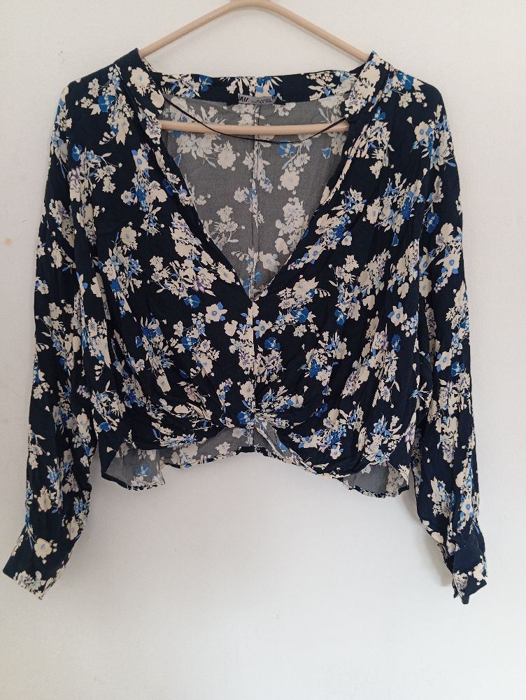 chemise  ZARA 🌸🌸🌸