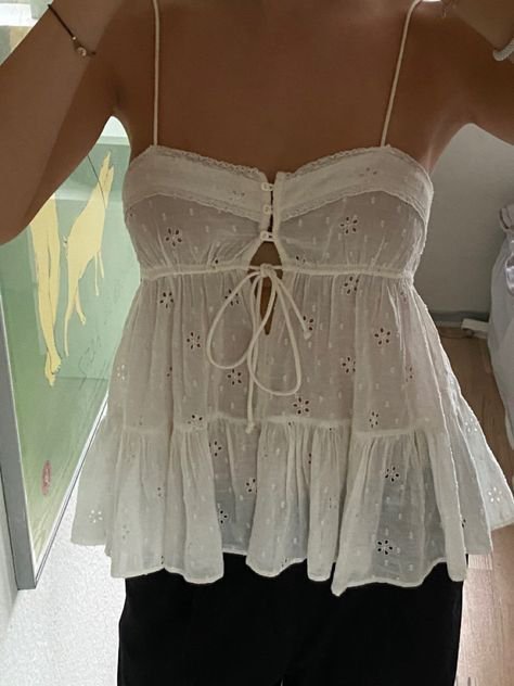 Top zara blanche en broderie anglaise 