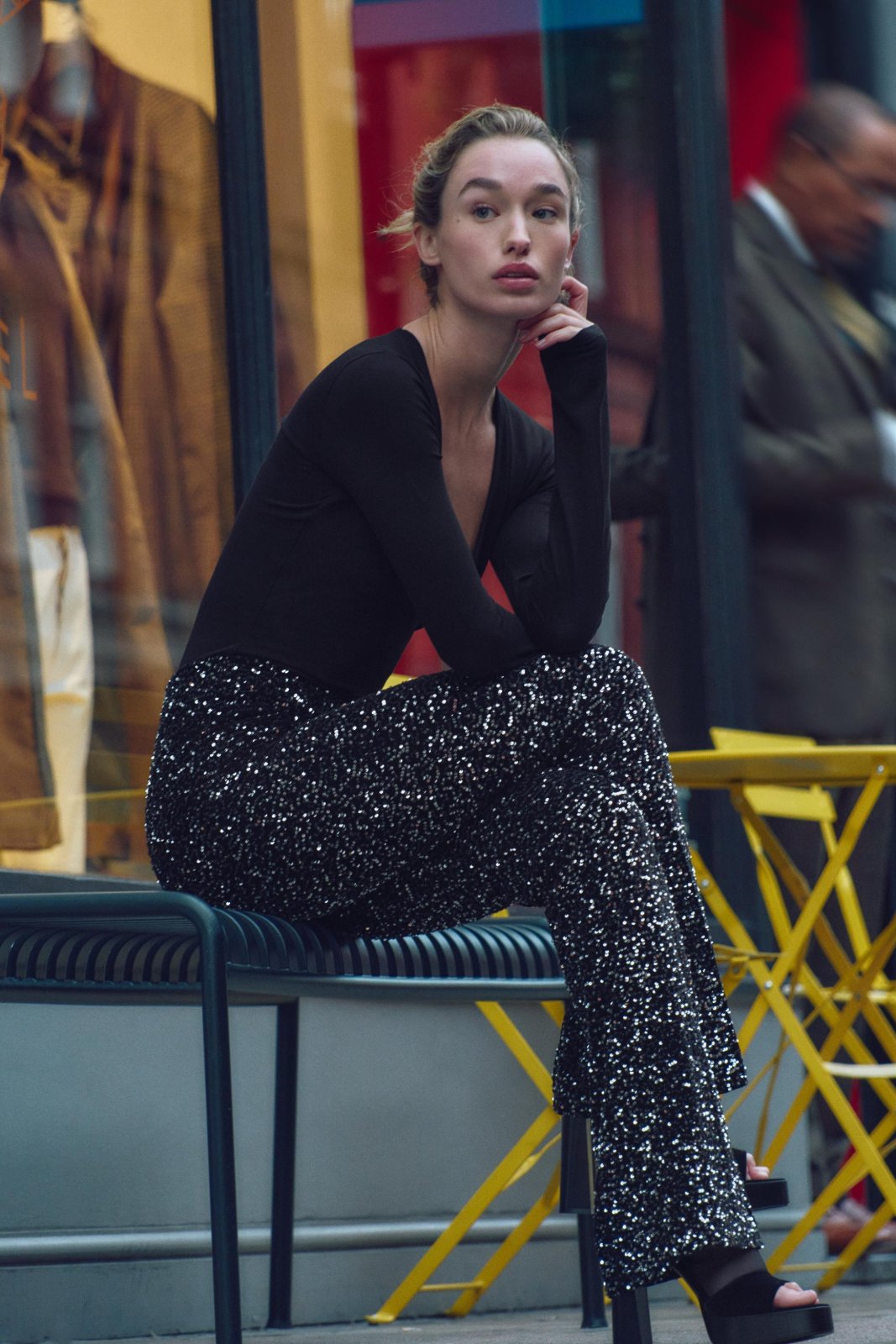 ZARA PANTALON EN SEQUINS 