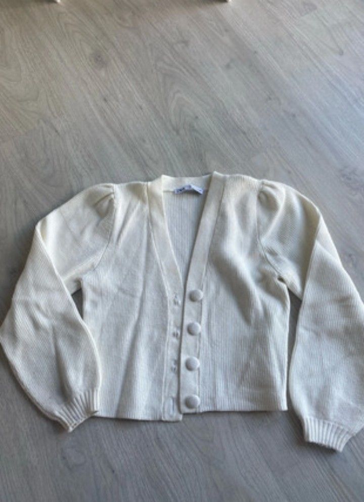 Cardigan ZARA à manches bouffantes 