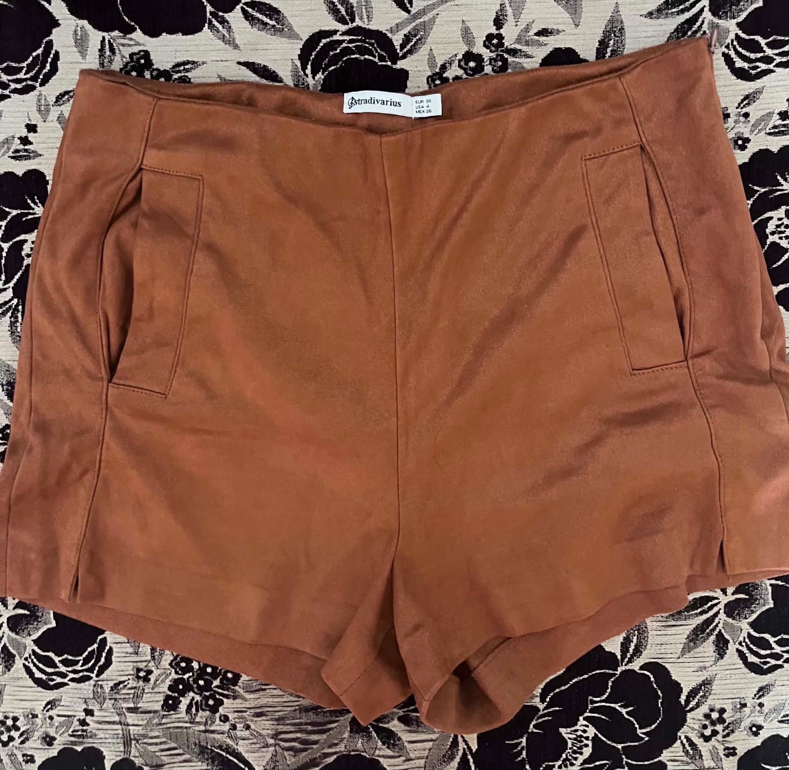 Short marron 
