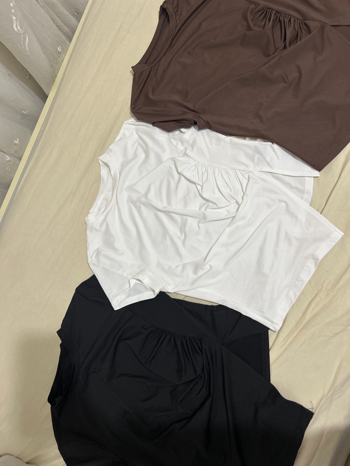 Lots de 3 t-shirts asymetrique 